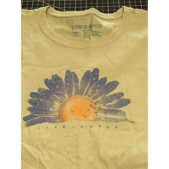 Life Is Good XL Women's Tee Shirt Sunflower Print Light Green Cotton - Picture 2 of 3